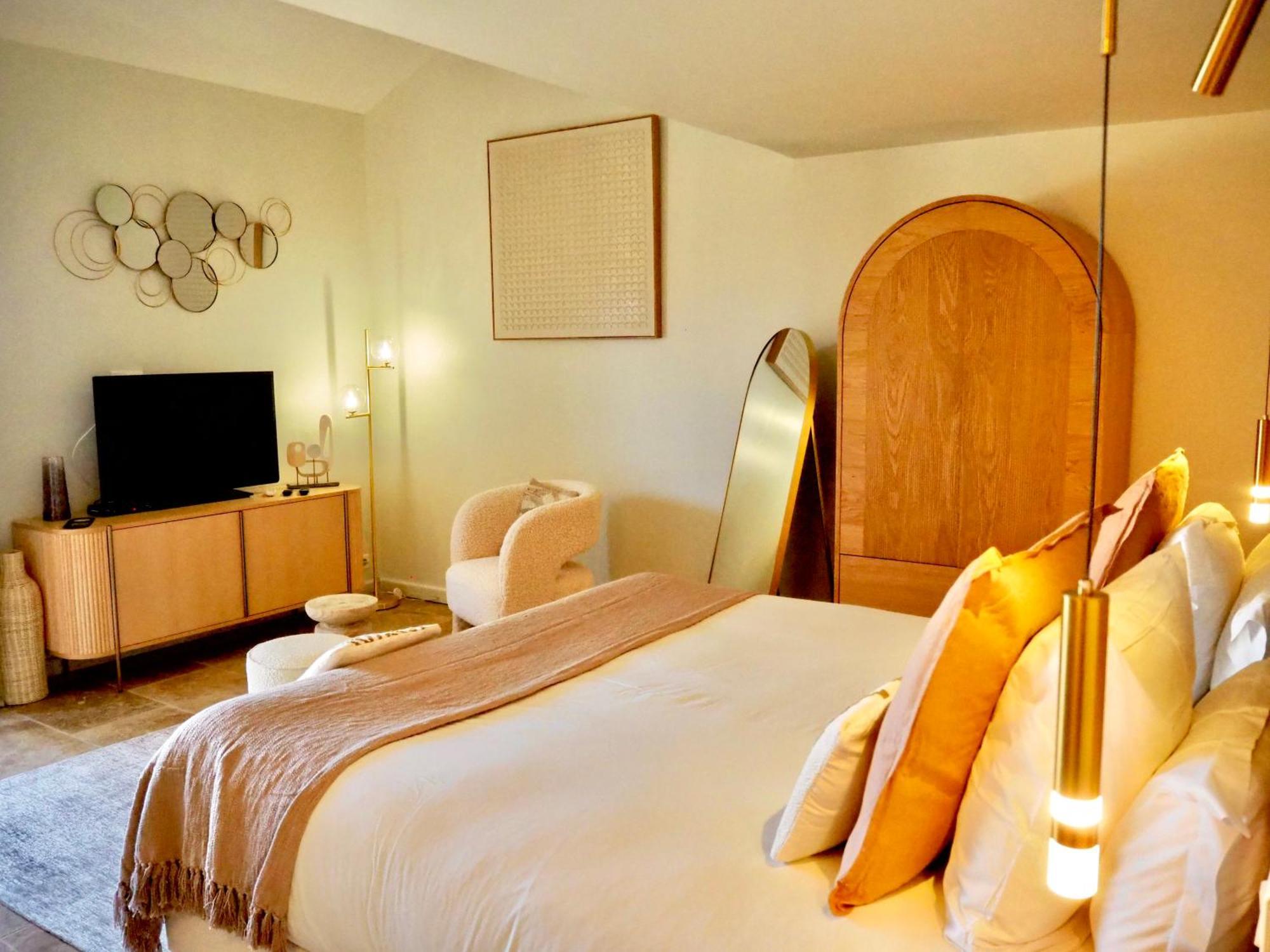 Le Jas De Joucas Hotel-Restaurant 외부 사진